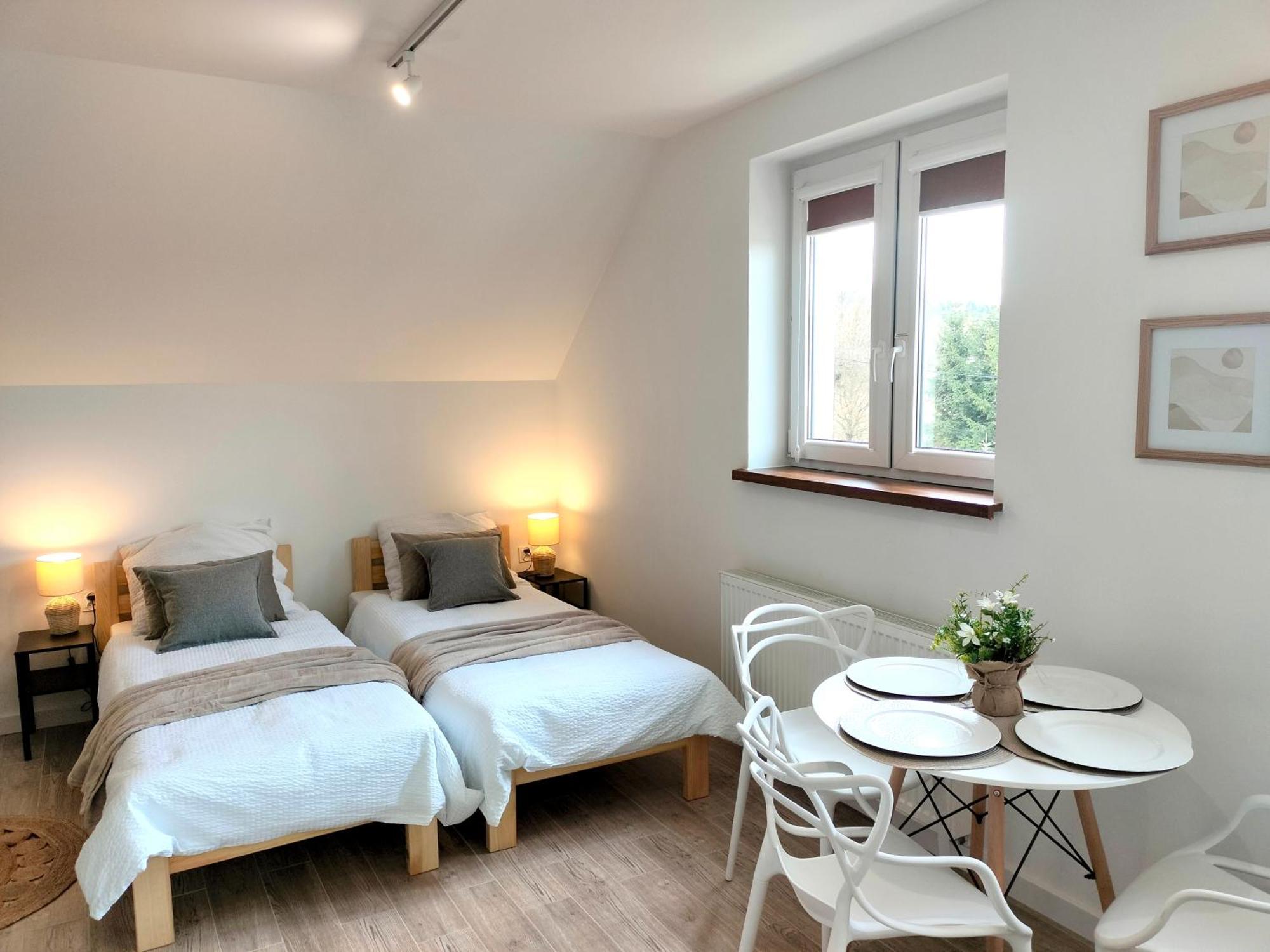 Agroturystyka Jodlowa - Rodzinne Apartamenty W Centrum Gor Swietokrzyskich - Sala Zabaw, Zwierzeta, Bilard Krajno-Zagorze Bagian luar foto